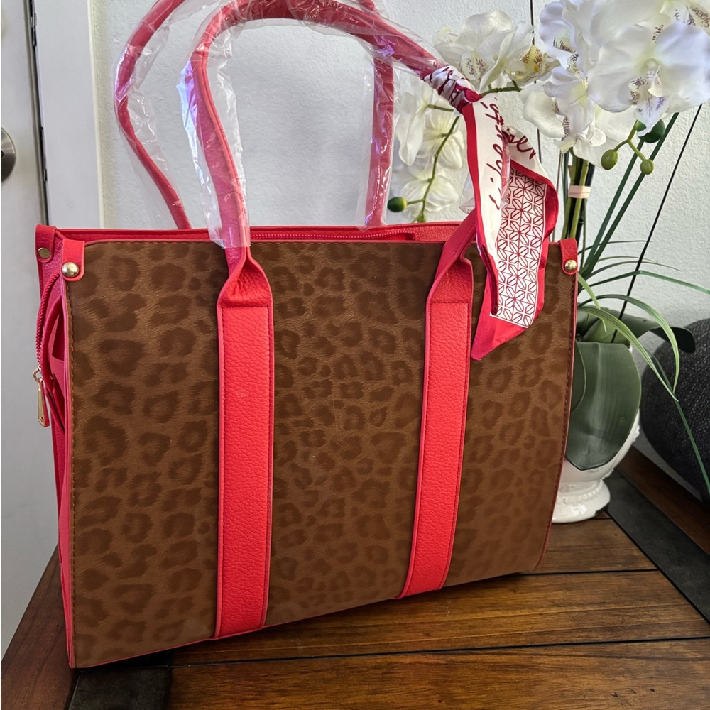 Stylish Leopard Print Tote Bag with Red Accents